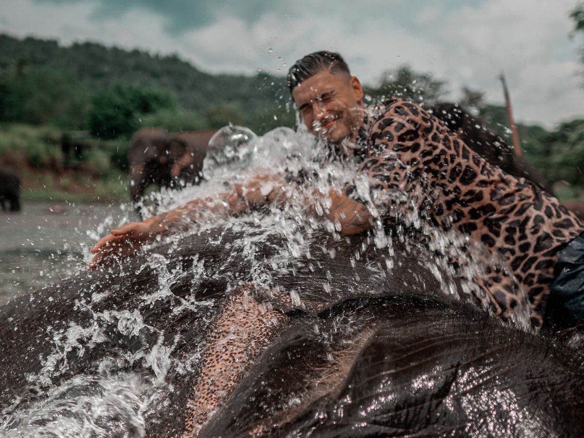 Elephant bathing experience in Sri Lanka
